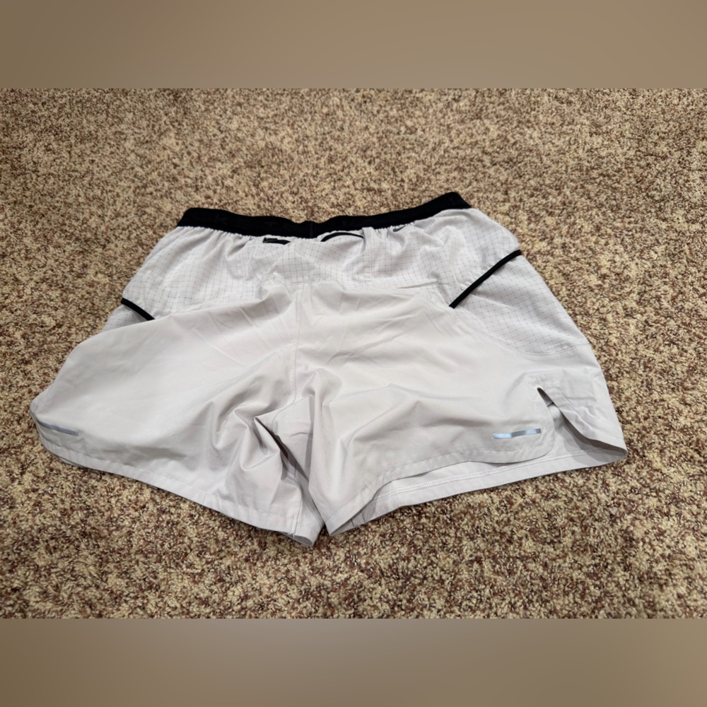 Lot of 3 Nike 5” Running Shorts with a bonus! - Picture 6 of 14